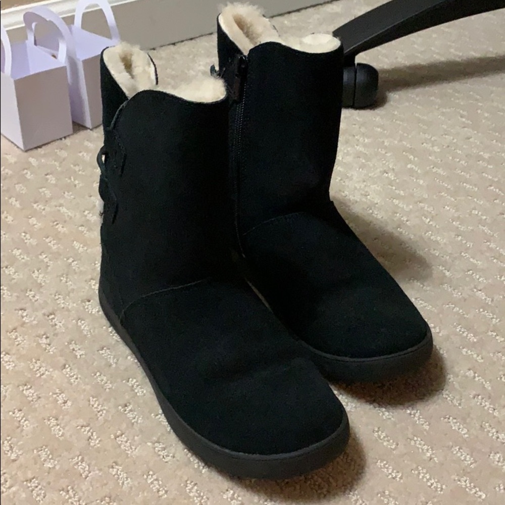 Brand new Koolaburra by UGG